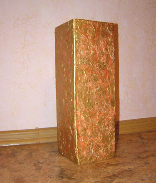 Напольная ваза из картонной коробки